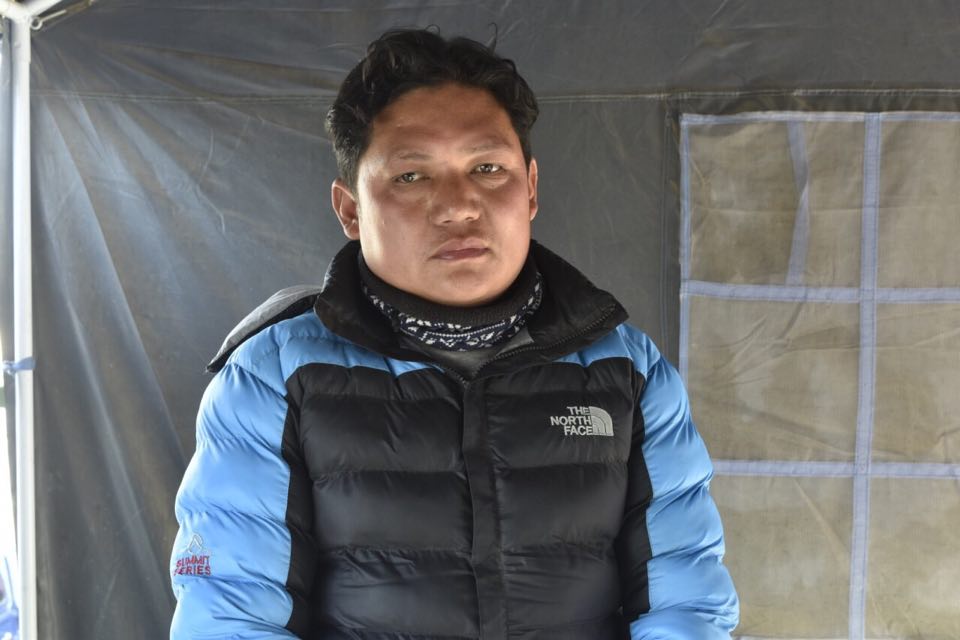वाइडबडी प्रकरणमा महाप्रबन्धक कंसाकारलाई कालो मोसो दल्ने युवक समातिए