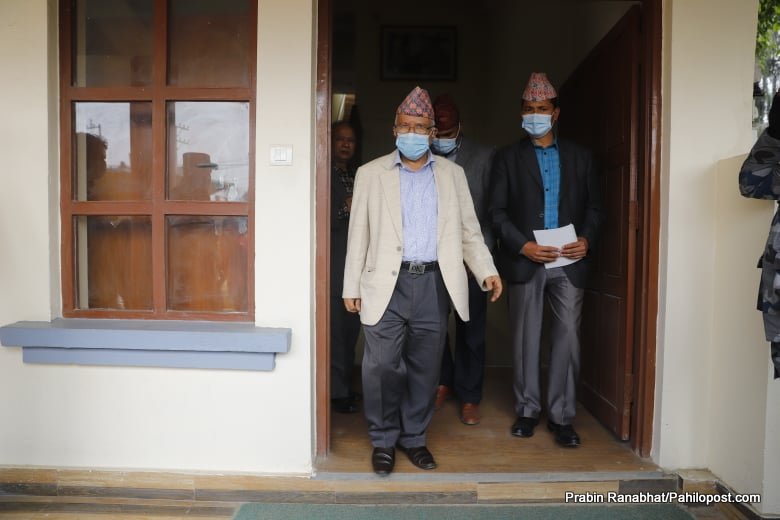 धुम्बाराहीबाट बाहिरिएपछि माधव नेपाल समूहको भेला अर्याल होटलमा, ओलीसँग भएको वार्ताको ब्रिफिङ र रणनीति बनाउने तयारी