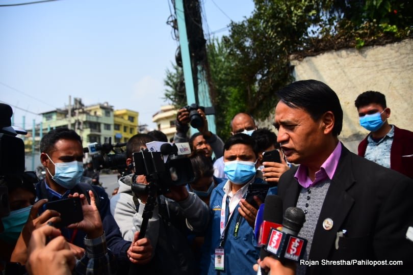 ओलीले बोलाएको बैठकले गठन गर्‍यो संसदीय बोर्ड, झलनाथ र माधव पनि सदस्य