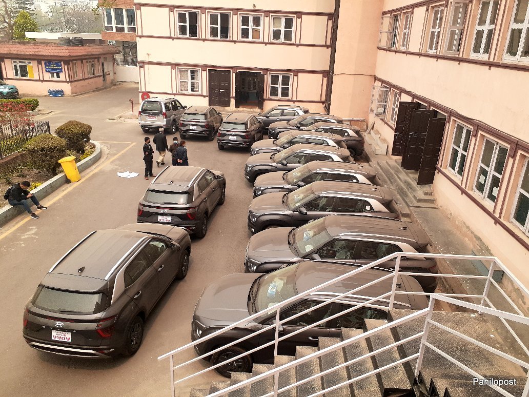 पूर्व प्रधान न्यायाधीशलाई अब हुन्डाईको क्रेटा, सर्वोच्च परिसरमा १४ नयाँ गाडी