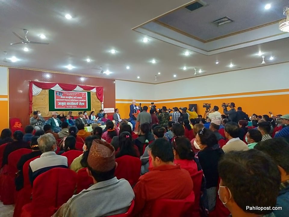 माधव नेपालको प्रश्न : केपी ‌ओलीले फ्यालेर फ्यालिने मान्छे हौं हामी?