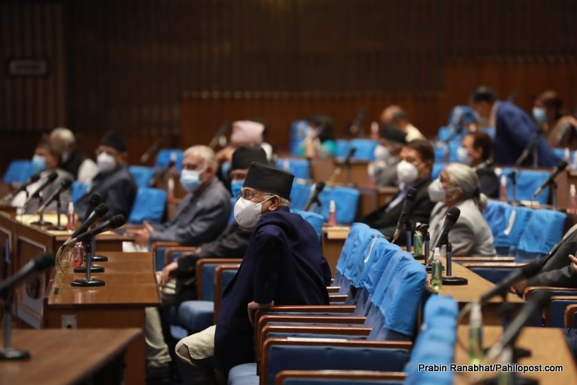 प्रधानमन्त्री ओलीले सदनमा गुमाए बहुमत : विश्वासको मत पाएनन‍्, सरकार कामचलाउमा परिणत