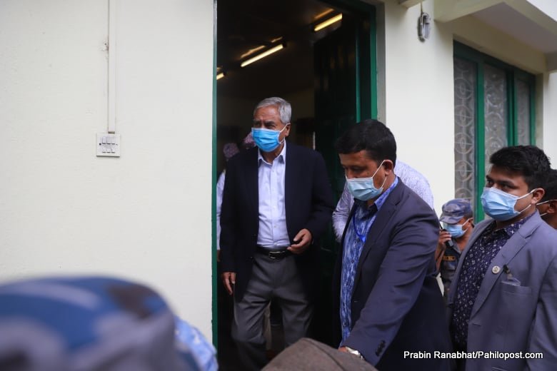 विपक्षी दलका नेता शीतल निवासमा, १ सय ४९ सांसदको हस्ताक्षर जुटेको दाबी, देउवा प्रस्तावित