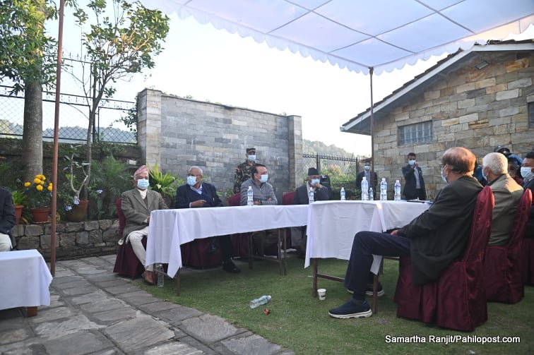 झन्डै ४ घन्टापछि सुरु भएको कांग्रेस केन्द्रीय समिति बैठकमा पेश भयो महाधिवेशनका संयोजकहरुको सूची