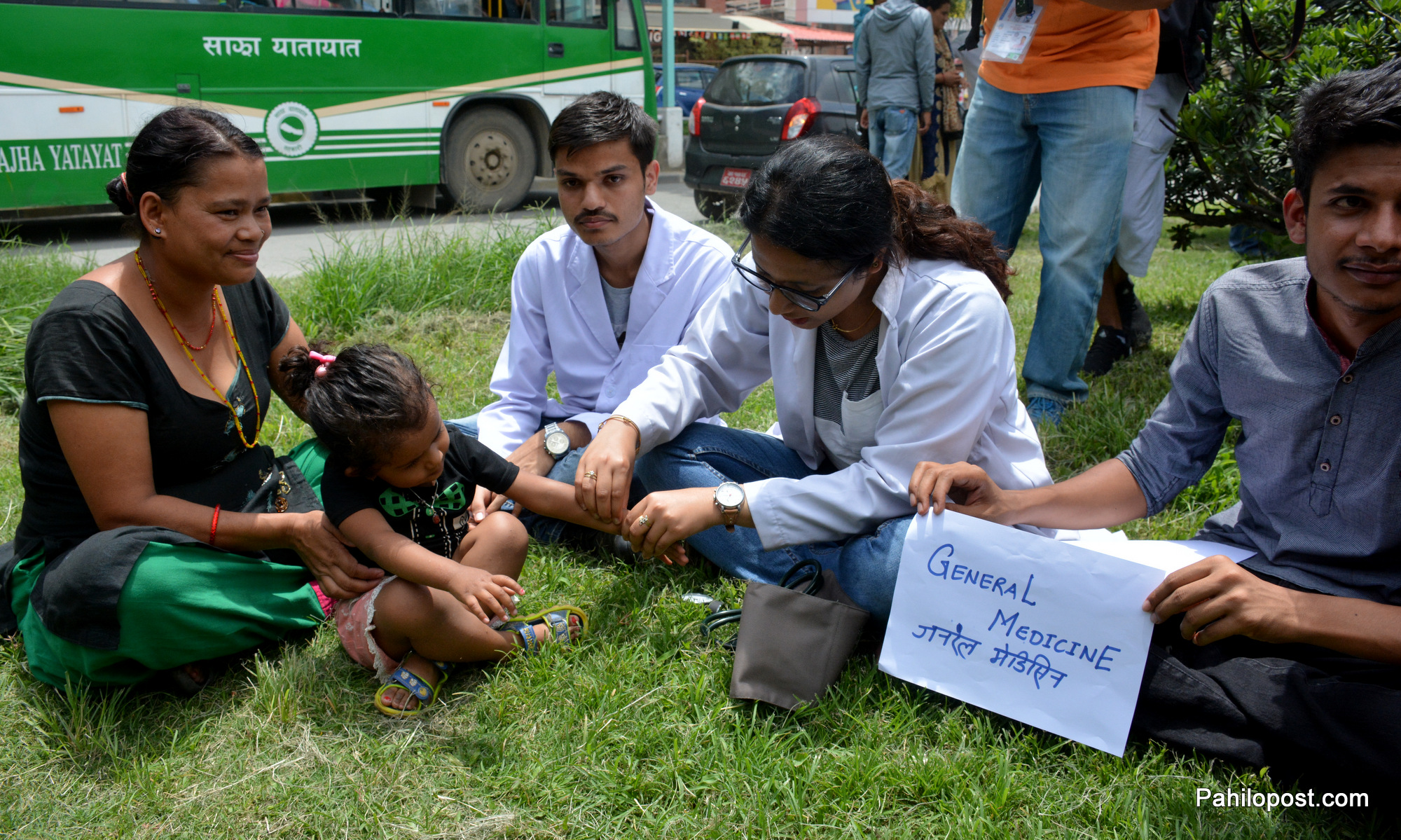 गोविन्द केसीको समर्थनमा उत्रेका चिकित्सकको माइतीघरमा नि:शुल्क स्वास्थ्य सेवा