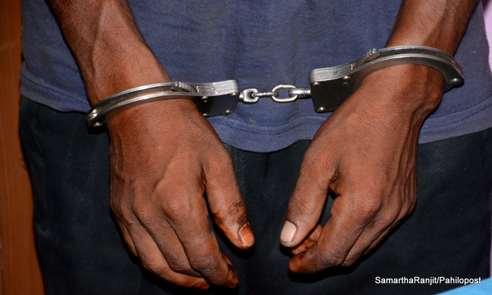  न्यूरोडबाट हुन्डी कारोबारी समातिए