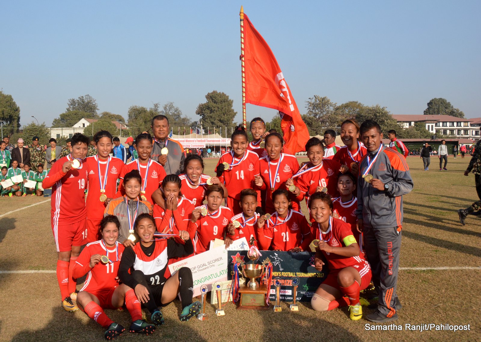 आर्मीलाई हराउँदै एपीएफले जित्यो प्रधानसेनापति महिला फुटबलको उपाधि