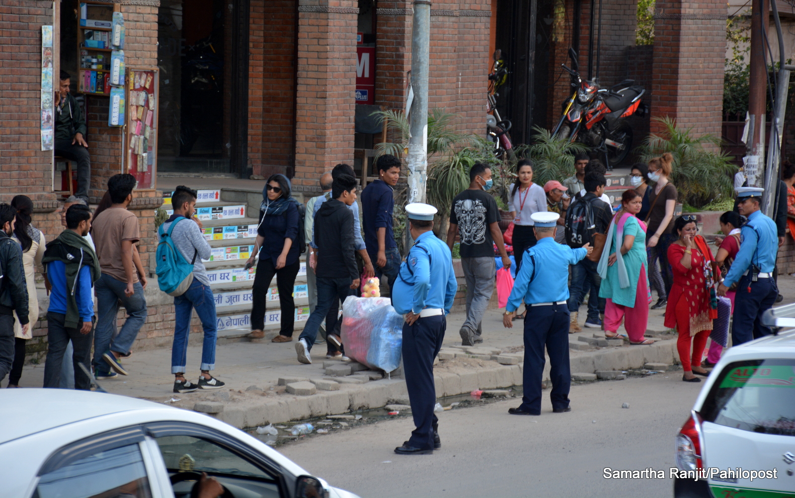 पैदलयात्री सचेतना अभियानमा ६३७ जना पैदलयात्रीलाई ट्राफिक प्रहरीले सम्झायो नियम