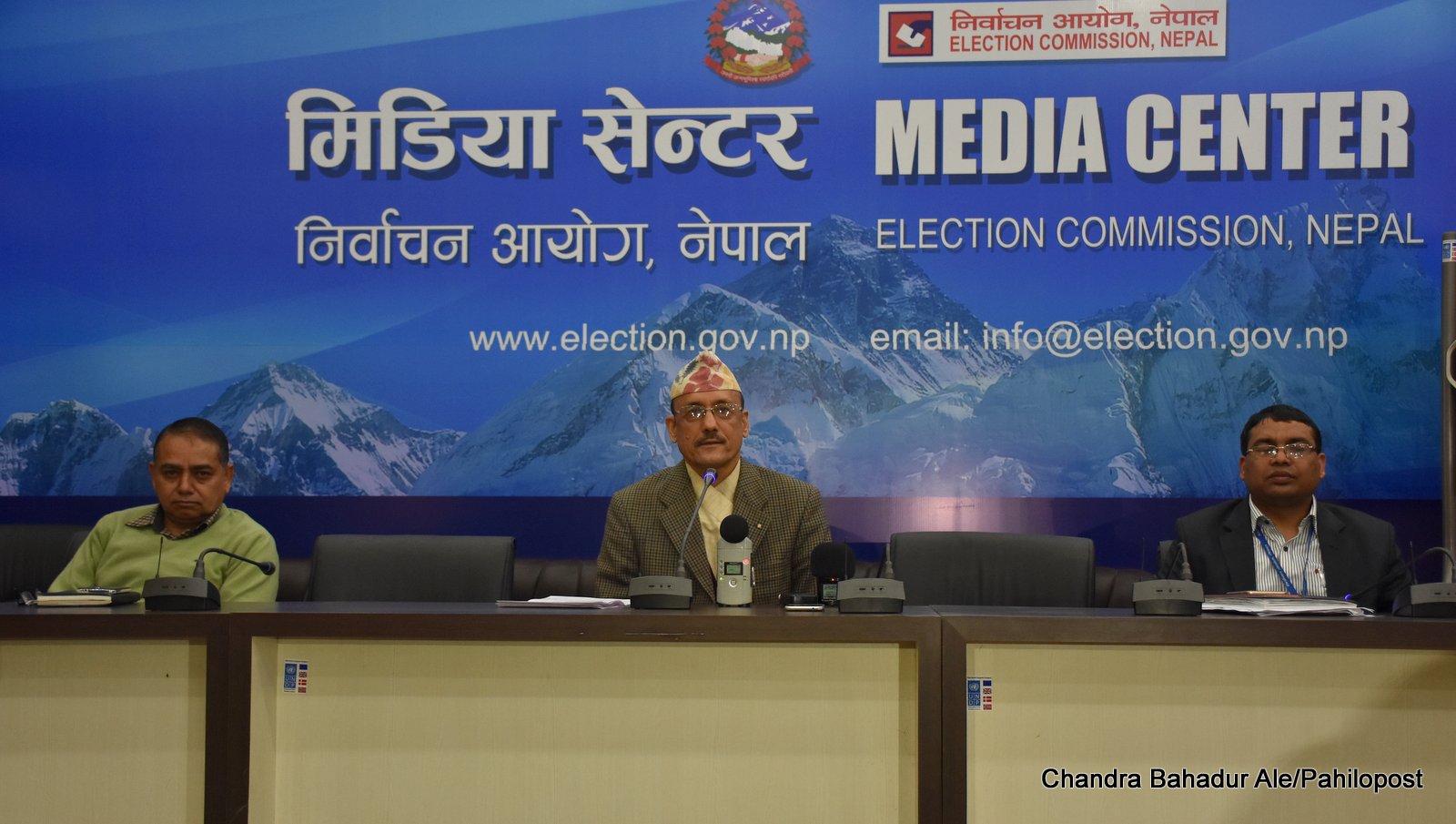 शहीदसँग सम्बन्धित प्रचार सामग्री तत्काल हटाउन निर्वाचन आयोगको निर्देशन