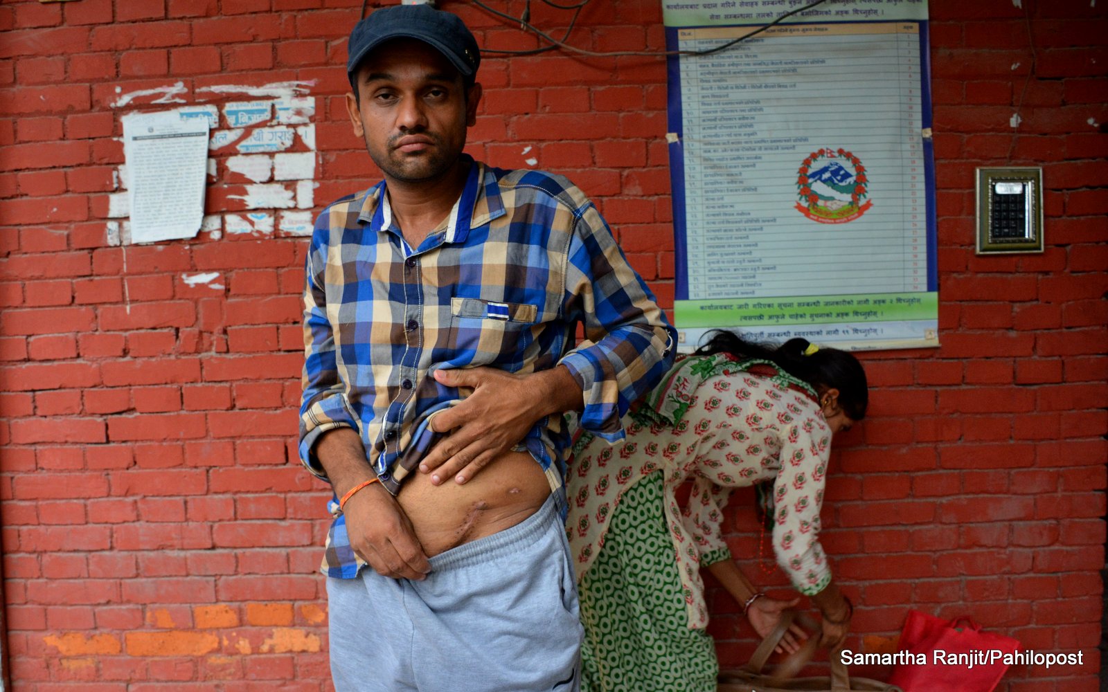 जीवन भनूँ त घात छ, मृत्यु भनूँ त सास छ : साउदी जाँदा ऋण थपियो, नेपाल फर्कँदा किड्नी गुम्यो 