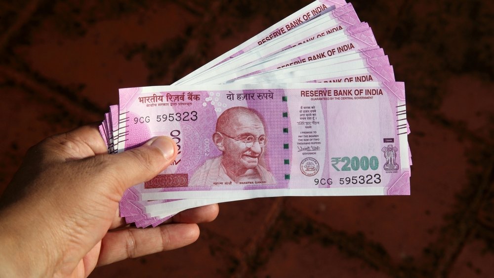 भारतीय दुई हजारको नोट अब 'नो', निर्वाचनमा मोदीलाई नाफा होला कि घाटा?