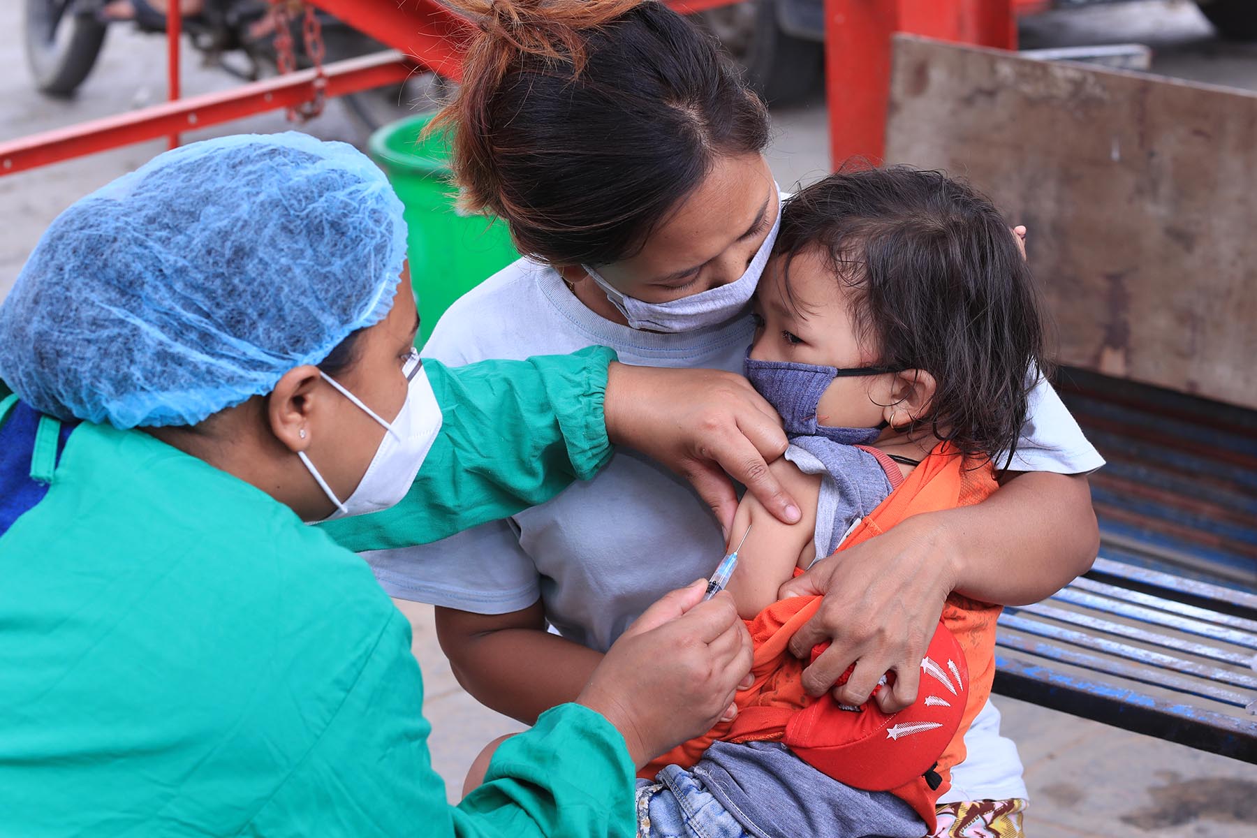 कोरोनाका कारण मातृ स्वास्थ्य सेवा प्रभावित, अनुसन्धान भन्छ 'यस्तै भइरहे बाल मृत्युदर बढ्छ'