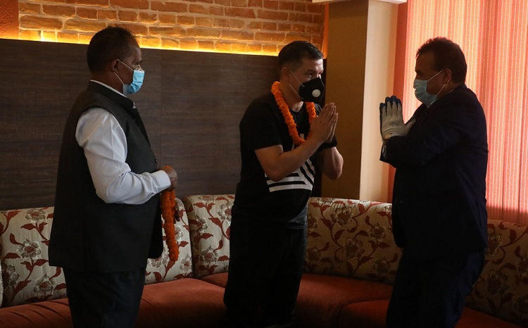 बक्सिङका विदेशी प्रशिक्षक अलिशेर रहिमुभको बिदाइ, आजै स्वदेश फर्कदै