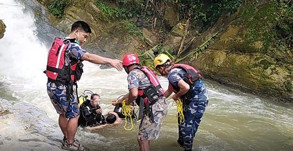 पौडी खेल्दा बेपत्ता भएका युवकको शव फेला पर्‍यो