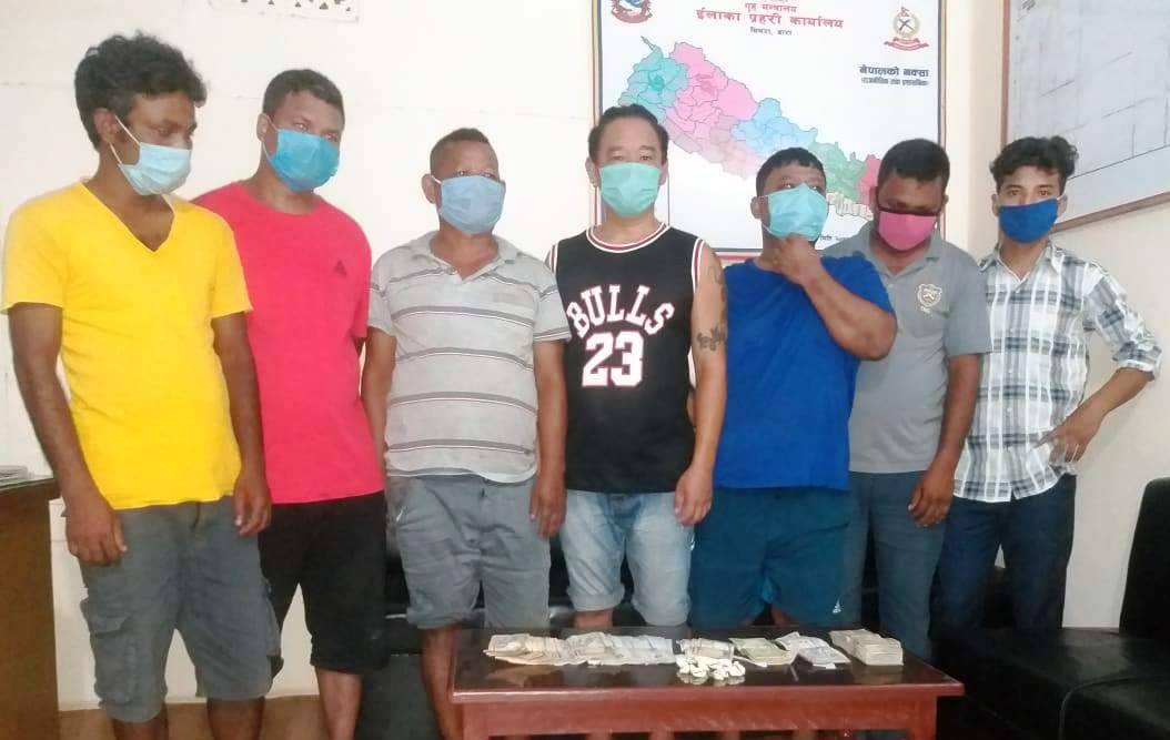 कौडा खेल्दै गरेका ७ जुवाडे समातिए सिमराको होटल सगुनबाट, भेटियो ३ लाख रुपैयाँ