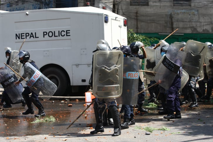 पुल्चोकको आन्दोलनमा प्रहरीको वाटर क्यानन क्षतिग्रस्त, त्यसमाथि थपियो तोडफोड