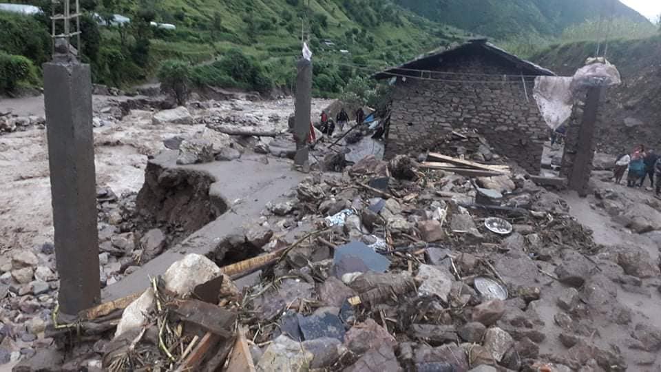 बस्ती नै मेटाएर बगर, १४ शव भेटिँदा ४ कोमात्र सनाखत, २४ अझै बेपत्ता