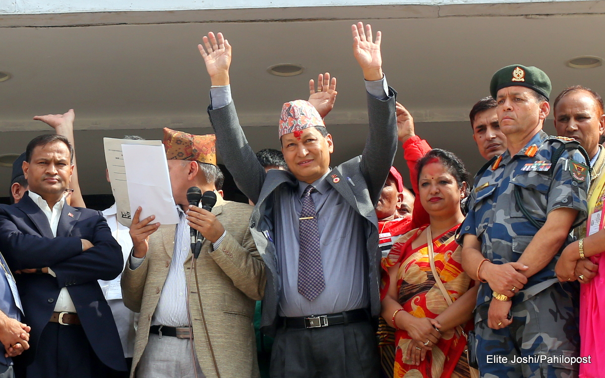 फोटोमा हेर्नुस् २० वर्षपछि महानगरले नेतृत्व छान्दा कार्यकर्ताको उल्लास