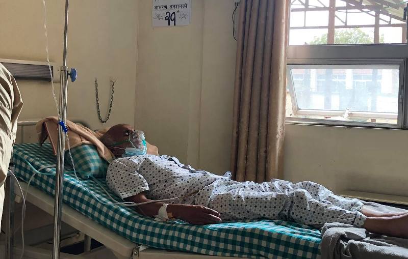 डा. केसीको जीवन रक्षाको माग गर्दै चिकित्सक संघको आन्दोलन, ‘शुक्रबार आकस्मिक र कोरोनाबाहेकका सेवा बन्द’