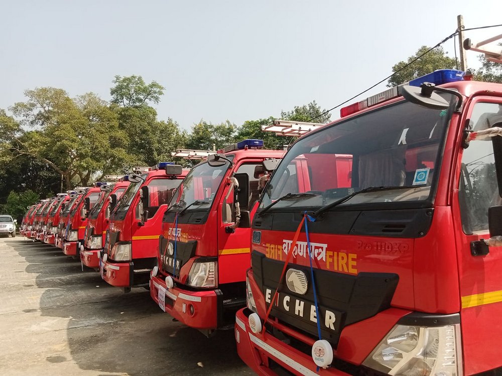 एघार पालिकालाई प्रदेश एकले प्रदान गर्‍यो वारुणयन्त्र र प्रहरी भ्यान 