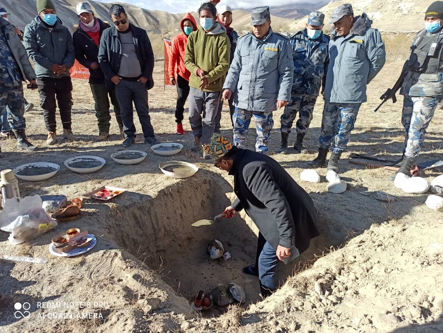 मुस्ताङको लोमान्थाङमा सशस्त्र प्रहरीको बीओपी भवनको शिलान्यास