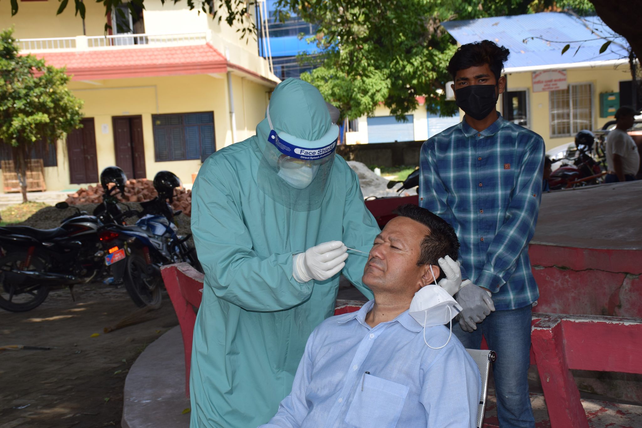 कोरोना सङ्क्रमित सुदूर पश्चिमका कानुनमन्त्री शाह अस्पताल भर्ना