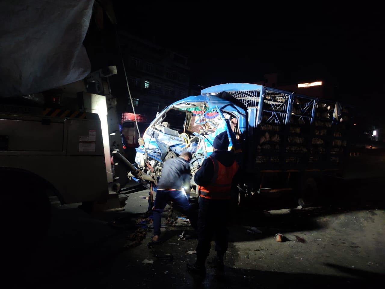 कलंकीमा दुईवटा ट्रक ठोक्किँदा तीन जनाको मृत्यु, एक जना घाइते