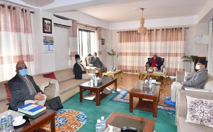 मन्त्रिपरिषद अघि संबैधानिक परिषद बैठक: प्रचण्ड र देउवासँग छलफल गर्ने तयारीमा ओली