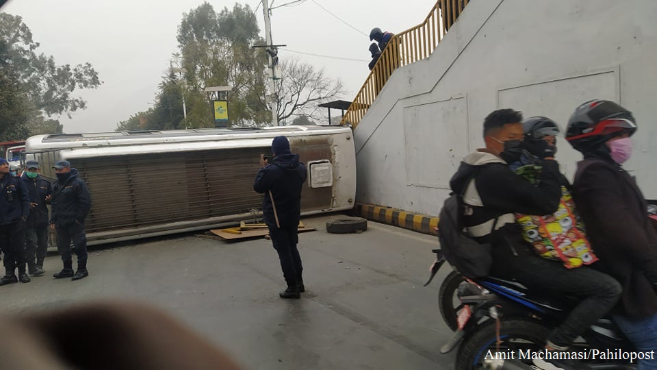 भद्रकाली बस दुर्घटनामा तीन जना घाइते, चालकको अवस्था गम्भीर