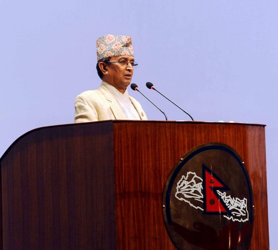 शहरी विकास मन्त्री गिरीलाई बर्खास्त गर्न प्रधानमन्त्रीलाई कमल थापाको पत्र
