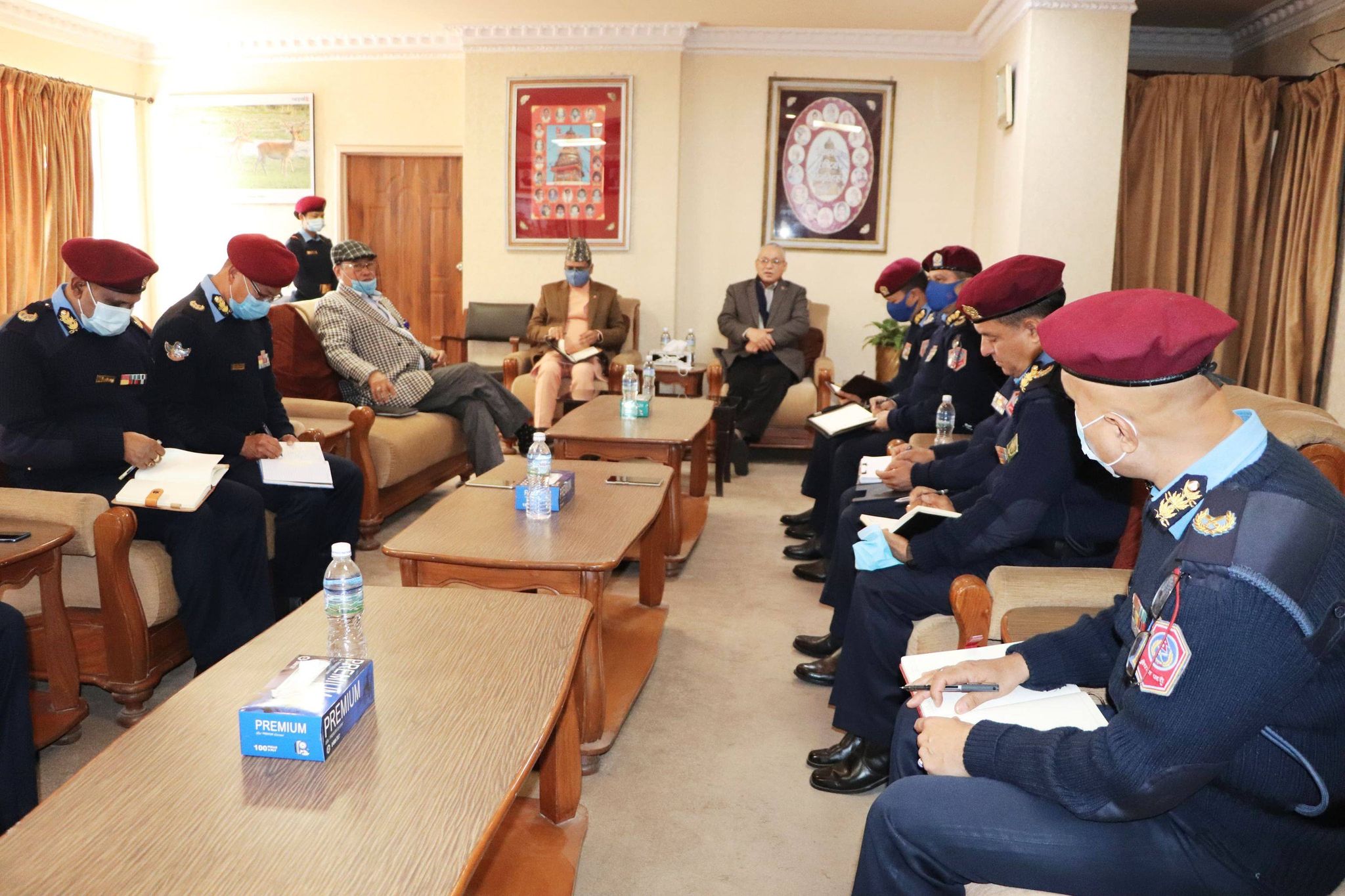 निर्वाचनको सुरक्षामा लाग्न प्रहरीलाई गृहमन्त्री थापाको निर्देशन