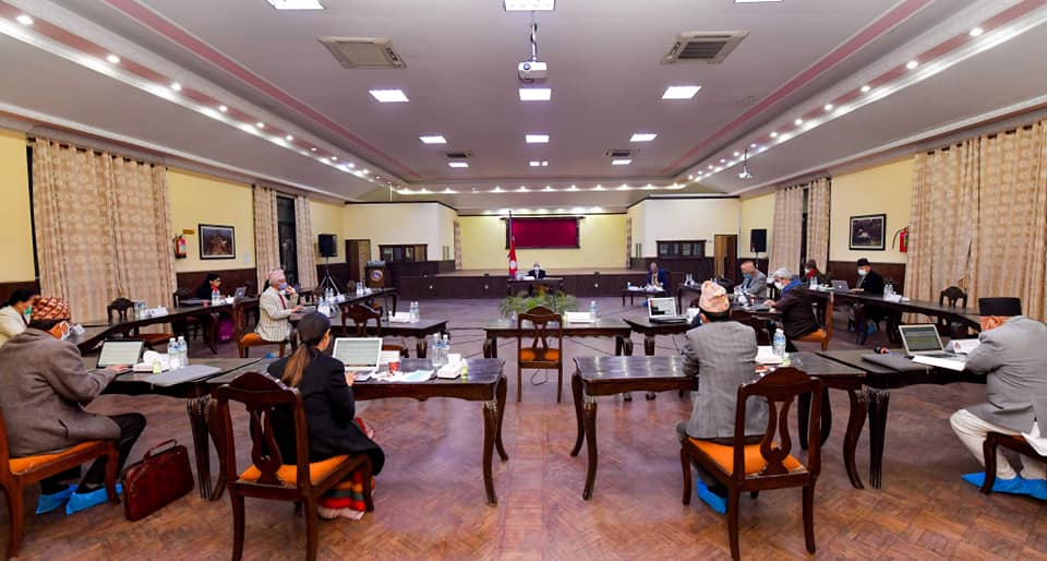 आकस्मिक मन्त्रिपरिषद बैठक बालुवाटारमा बस्दै, १० बजे फोन गरेर मन्त्रीलाई साढे ११ बजे आइपुग्न निर्देशन