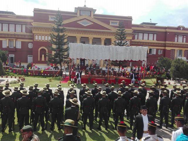 प्रधानमन्त्रीमा प्रचण्डको सपथ