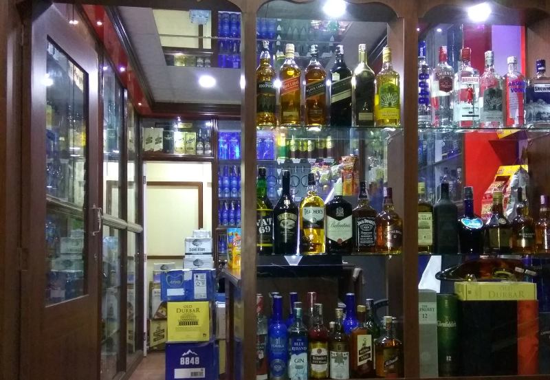 रक्सीले घाटीमै कोरोना भाइरस मार्ने भन्दै भारतका सांसदले सरकारलाई पठाए मदिरा पसल खोल्ने मागपत्र