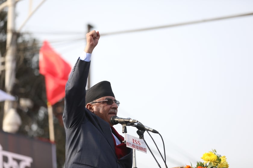 संविधान आइसीयूमा छ तर केपी ओली मान्छे हसाउँदै हिँड्नु भएको छः प्रचण्ड