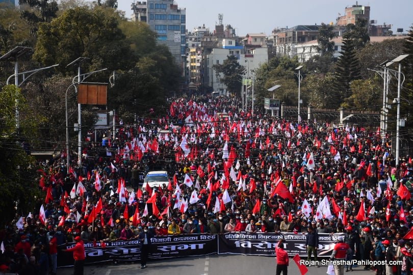 ओलीको कदमविरुद्ध राजधानीमा र्‍याली, भित्री शहर ठप्प