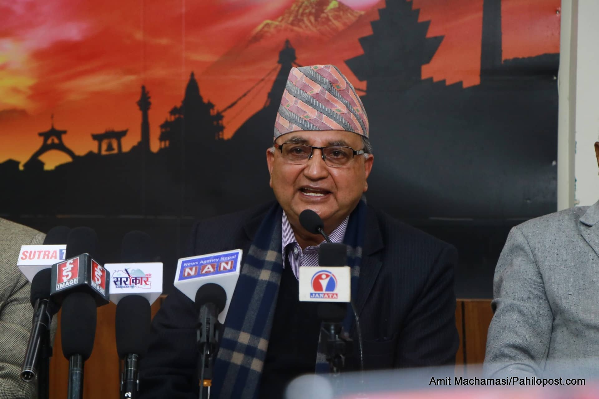 निर्वाचन आयोगबाट केपी ओलीलाई बल पुग्ने निर्णय भएको छ : ईश्वर पोखरेल