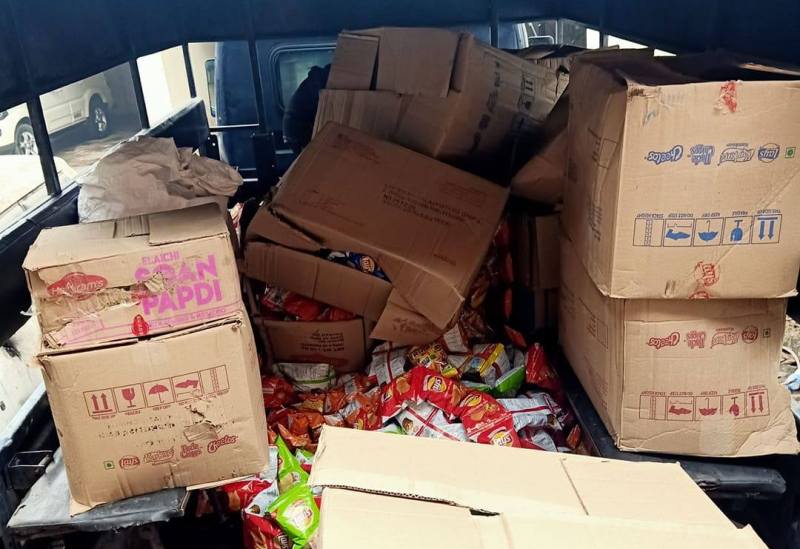 वीरगंजका दुई किराना स्टोरबाट भारतबाट भन्सार छलेर ल्याइएका खाद्यान्न बरामद