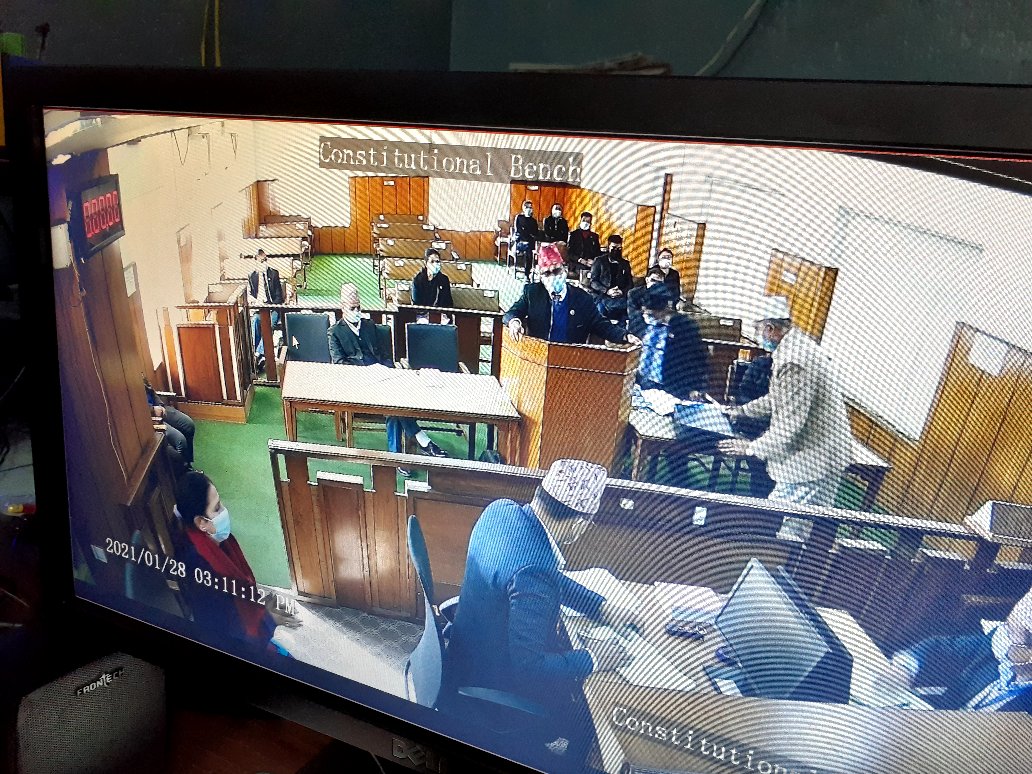 इजलासलाई कृष्णभक्त पोखरेलको प्रतिप्रश्न : अहिलेको प्रम विश्वासको मत नपाएको वा नियुक्त हुन नसकेको हो?