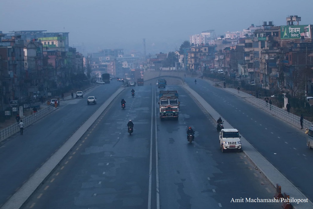 काठमाडौंका सडक देखियो यस्तो, छैनन् सार्वजनिक सवारी साधन चलेका