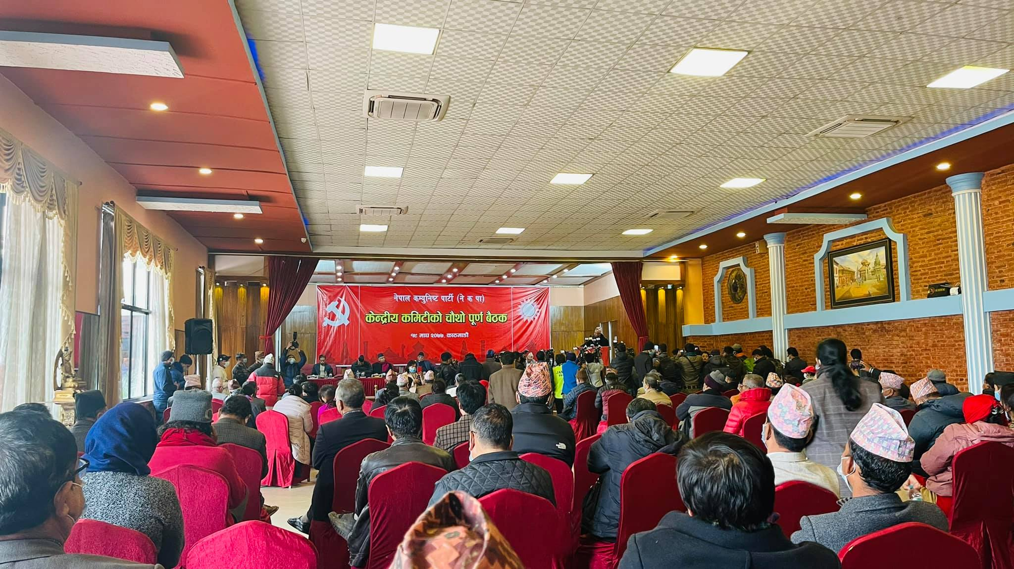 आधिकारिकता दाबी गर्न नेकपा प्रचण्ड नेपाल समूहका केन्द्रीय सदस्यहरु निर्वाचन आयोग जाने