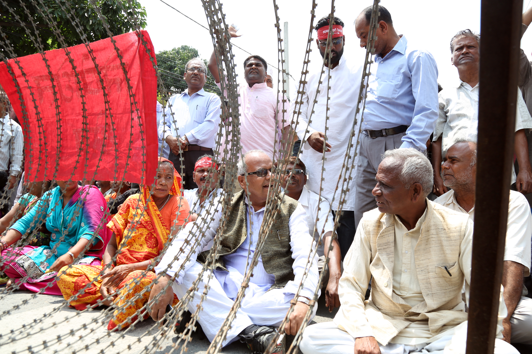 ओलीलाई मधेसी नेताको जवाफ- 'तपाईंलाई लखेट्न राजधानी आएका हौं'