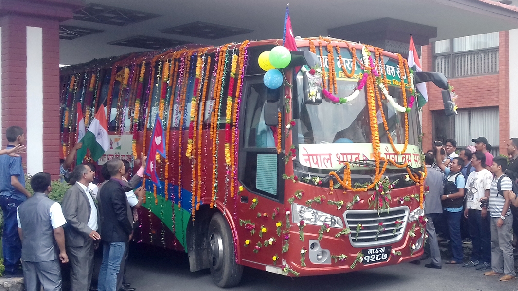 पोखरा-दिल्ली बस सेवा सुरु, २४ घन्टे यात्राको भाडा ३५ सय   