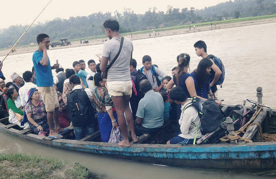 अपडेट : माइखोला डुंगा दुर्घटनामा परी मृत्यु हुनेको संख्या ८ पुग्यो, बेपत्ताहरुको खोजी जारी