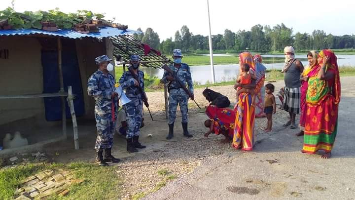 सीमामा खटिएका सशस्त्रका कमाण्डरहरूलाई निर्देशन : नागरिकको रिसलाई मुस्कानले जित्‍नुस्