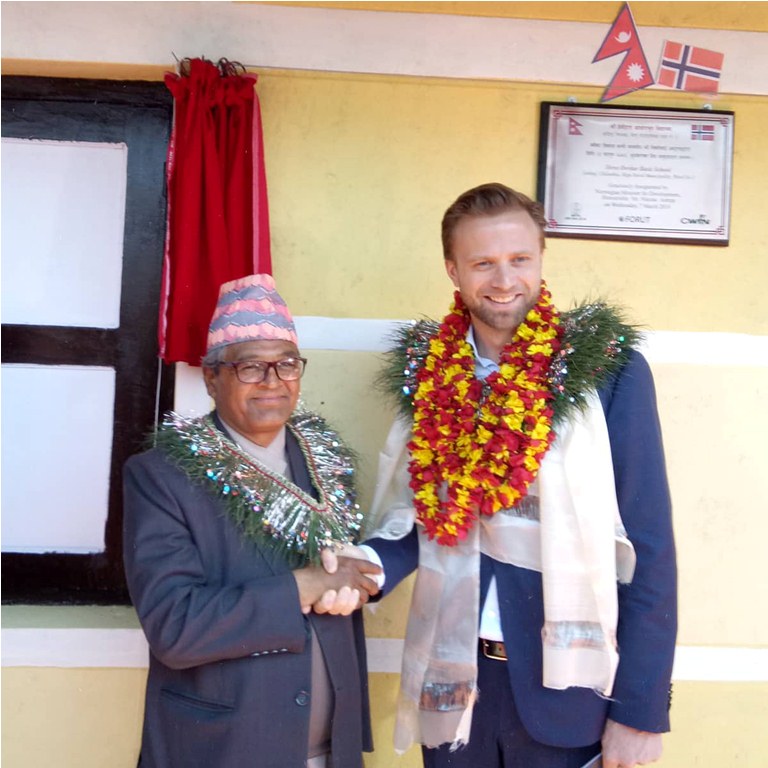 लिखुमा विद्यालय भवन उद्घाटन गर्दै नर्वेका मन्त्रीले भने- शैक्षिक विकासमा साझेदार गरेर अगाडि बढ्छौँ 