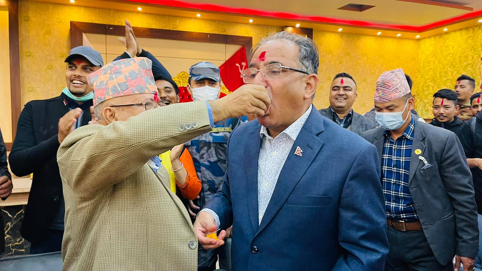 ओलीजी अलिकति पनि लाज छ भने राजीनामा दिनुस् : प्रचण्ड