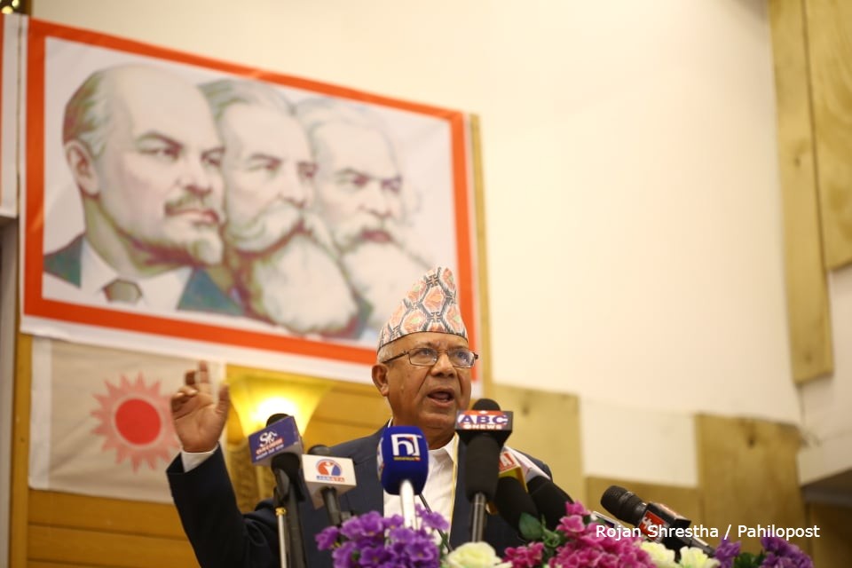 पुराना नेताहरुलाई साक्षी राखेर माधव नेपालले भने : अहिले वितण्डाको जिम्मेवार ओली नै, एक भारी प्रमाण छ