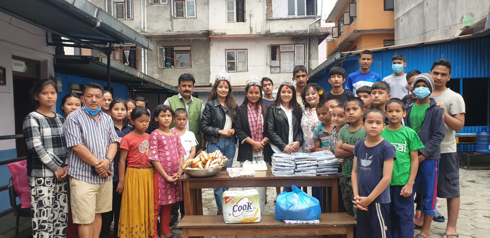 नेवाः सुन्दरी नितु डंगोलले साटिन् जन्मदिनमा खुशी