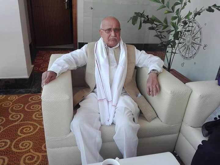 ​सप्तरी घटनापछि एमालेका शीर्ष नेताको ‘रेस्क्यु’, ओली पुगे घर, माधव नेपाल विराटनगर